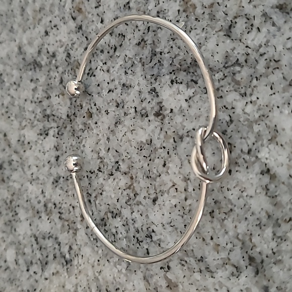 Silver "Love Knot" Wire Bracelet - Picture 2 of 6